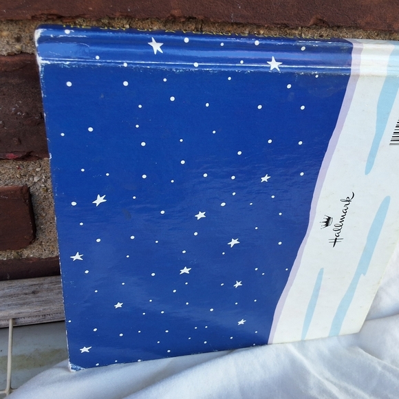 Hallmark The Joy of A Peanuts Christmas - Picture 6 of 9